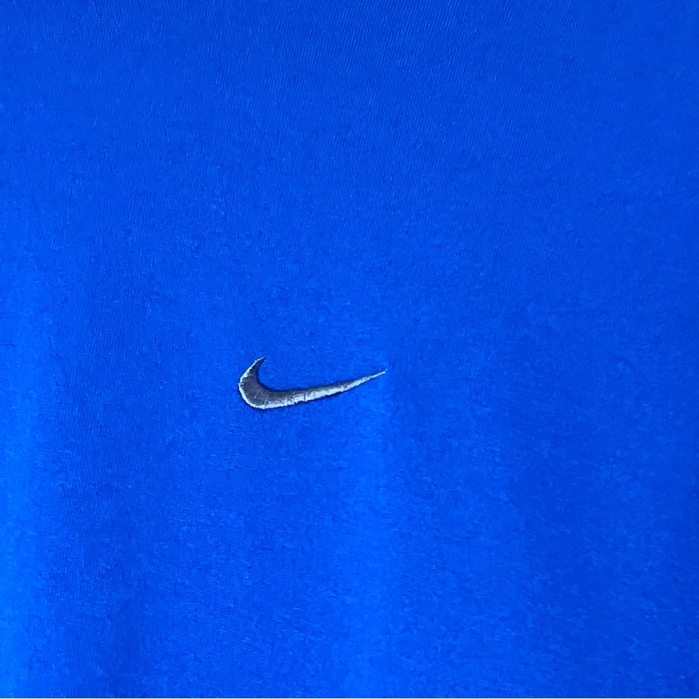 Nike Men's Blue Tee - Picture 7 of 11